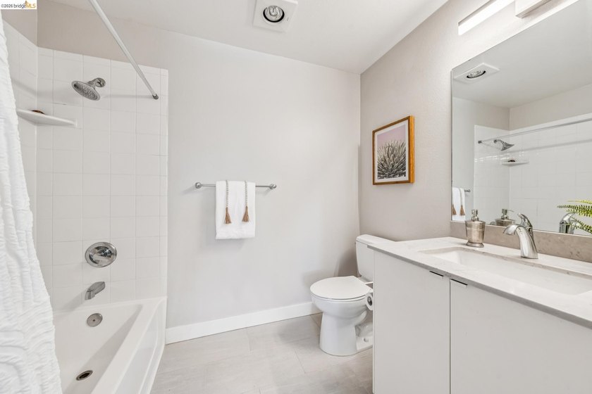 Current loan with a 2.75% interest rate. Possible to assume, but - photo 24