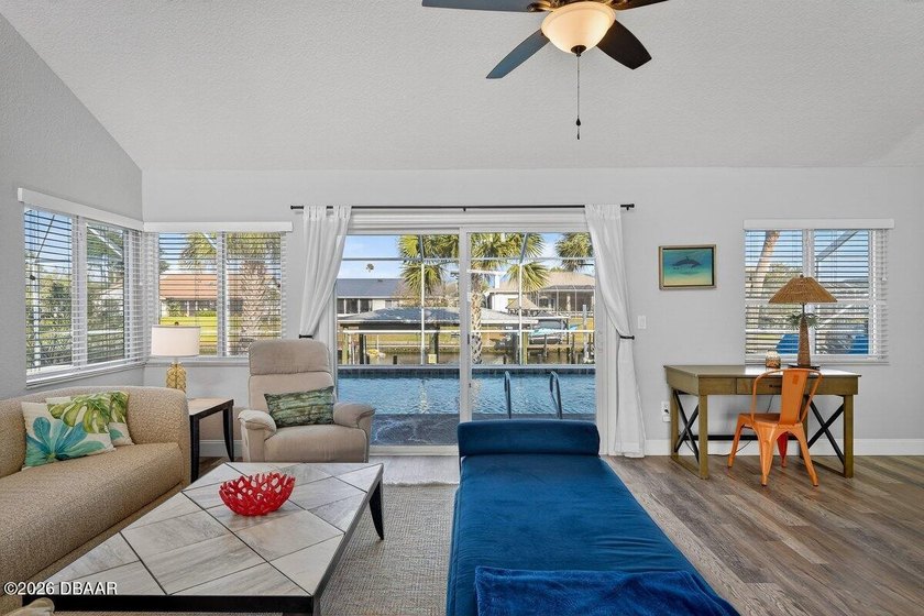 Vintage Contemporary Waterfront -- Fully Furnished &amp; Turnkey - photo 24