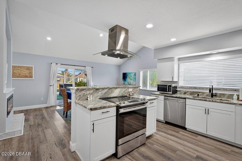 Vintage Contemporary Waterfront -- Fully Furnished &amp; Turnkey - photo 30