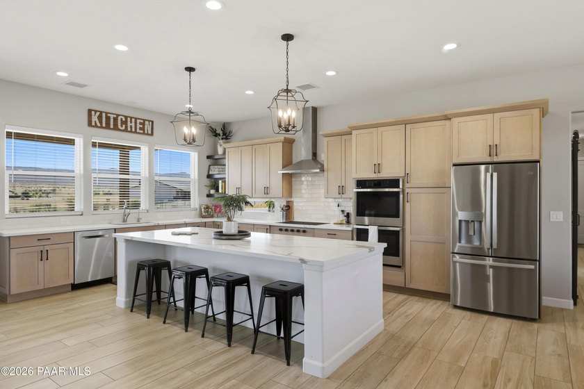 Stunning views in front and Back, fully fenced on 2.1 acres! - photo 7