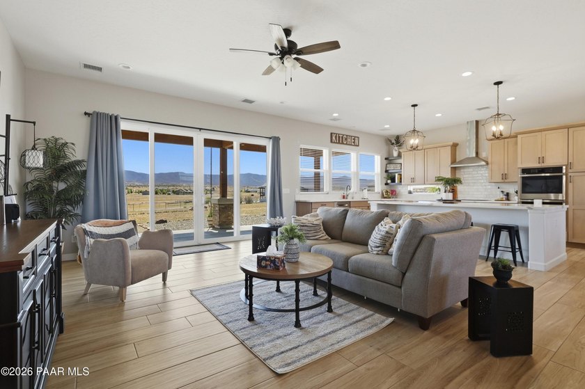 Stunning views in front and Back, fully fenced on 2.1 acres! - photo 9