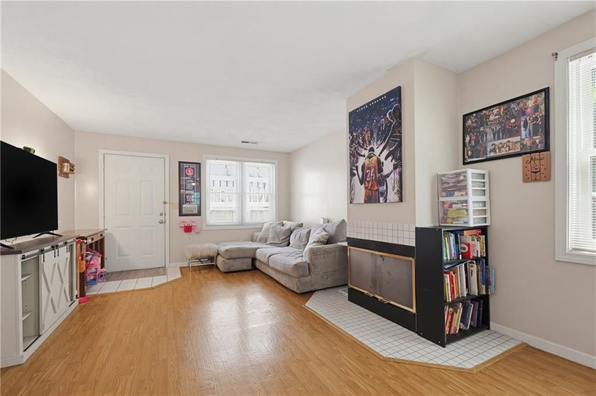 Enjoy the ease of one-level living in this desirable end-unit - photo 15