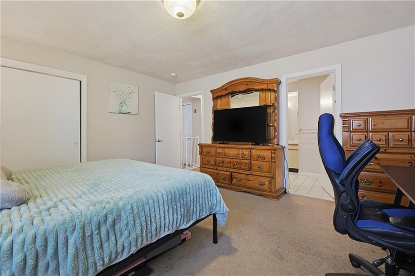 Enjoy the ease of one-level living in this desirable end-unit - photo 20