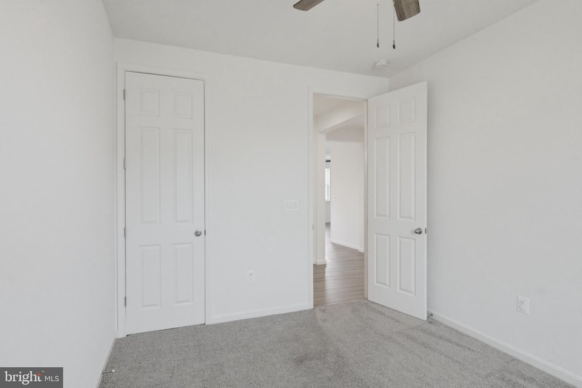 Built in 2022 and meticulously maintained, this Richmond - photo 23