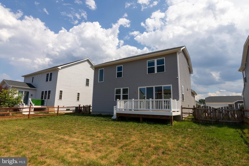 Built in 2022 and meticulously maintained, this Richmond - photo 40