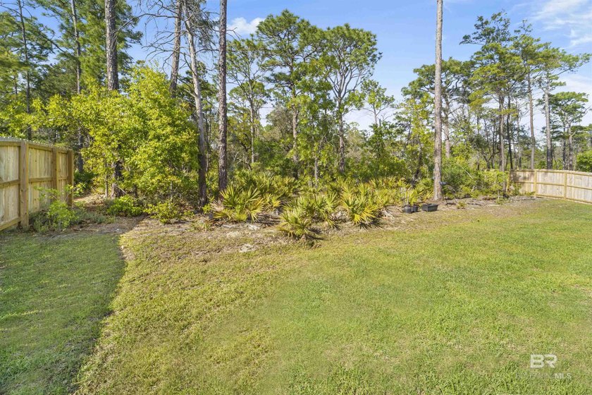 Welcome to this beautifully designed 4-bedroom, 3-bath brick - photo 27