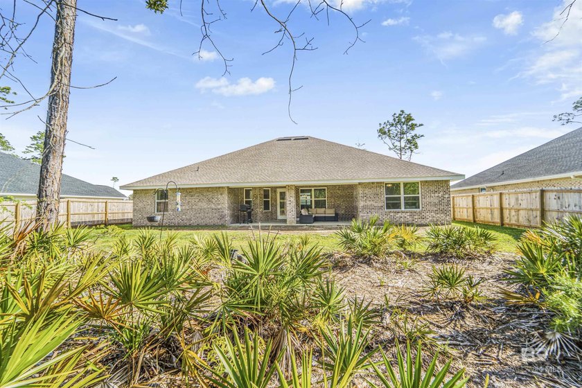 Welcome to this beautifully designed 4-bedroom, 3-bath brick - photo 30