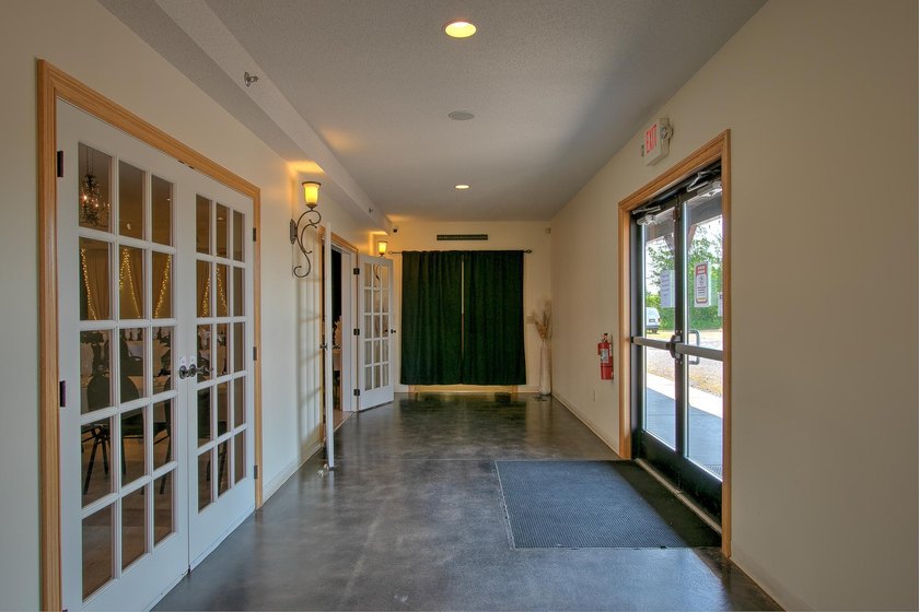 Exceptional Turnkey Event Venue &amp; Catering Business Opportunity! - photo 34