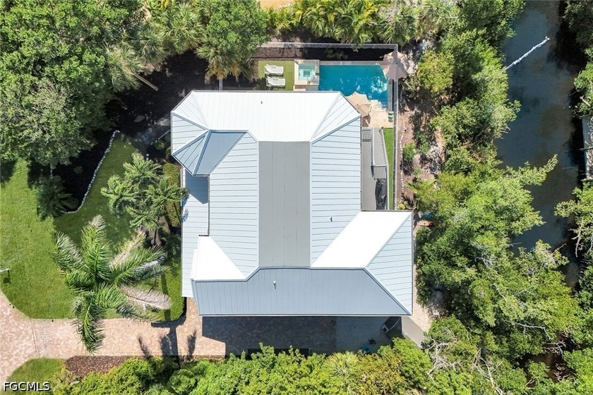 1111 Schooner Place, a stunning waterfront home on Sanibel - photo 44