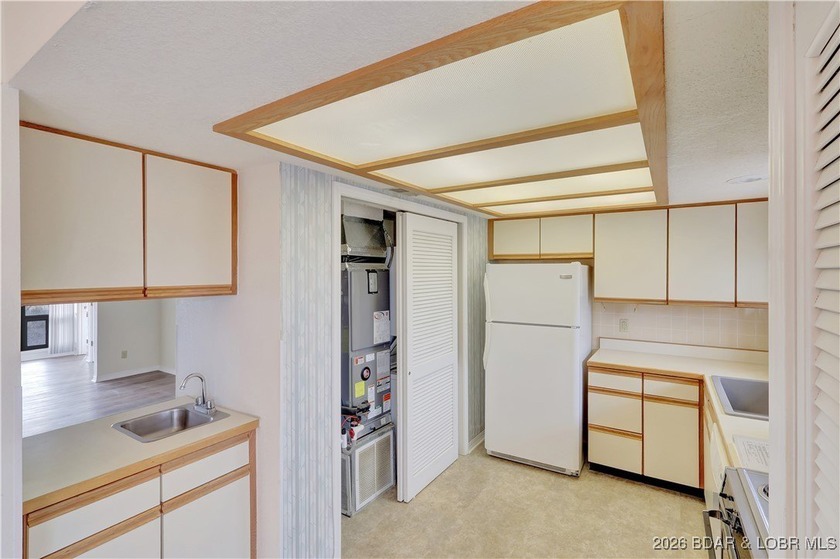 ATTENTION INVESTORS or FLIPPERS!! Just reduced $15,000!!! This - photo 7
