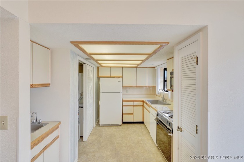 ATTENTION INVESTORS or FLIPPERS!! Just reduced $15,000!!! This - photo 8
