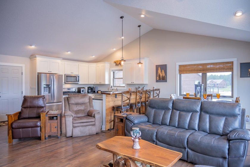 Incredible upgrades at this home on Island Lake! Enjoy a prime - photo 11
