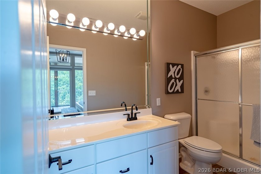 This top-floor Lazy Days condo shows like brand new and is being - photo 17