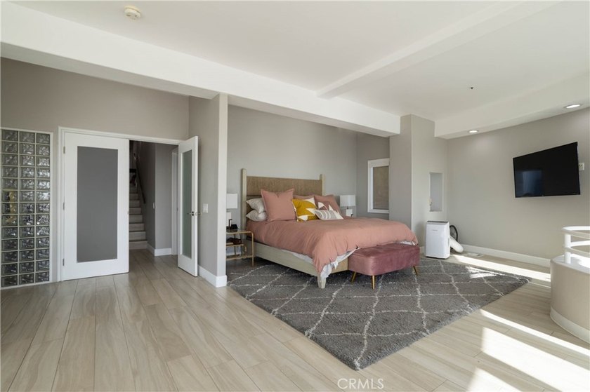Perched in the hills of Panorama Heights in North Tustin, this - photo 28