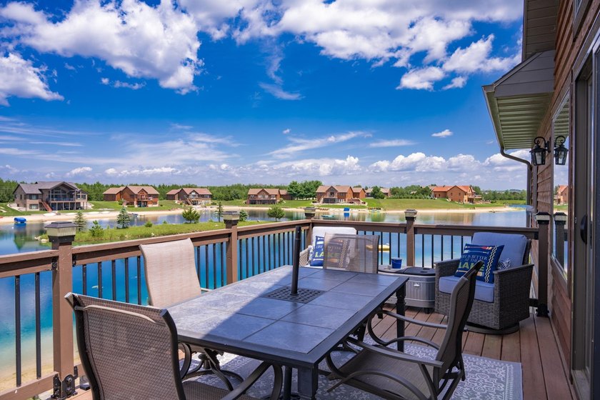 Incredible upgrades at this home on Island Lake! Enjoy a prime - photo 33