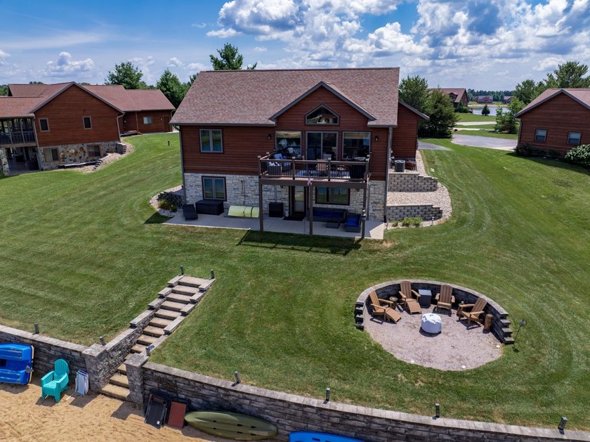 Incredible upgrades at this home on Island Lake! Enjoy a prime - photo 35