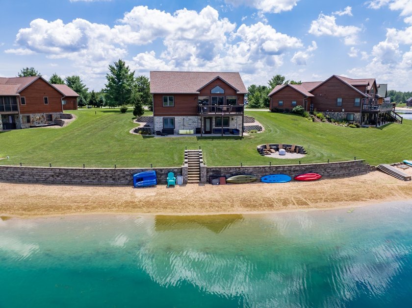 Incredible upgrades at this home on Island Lake! Enjoy a prime - photo 38