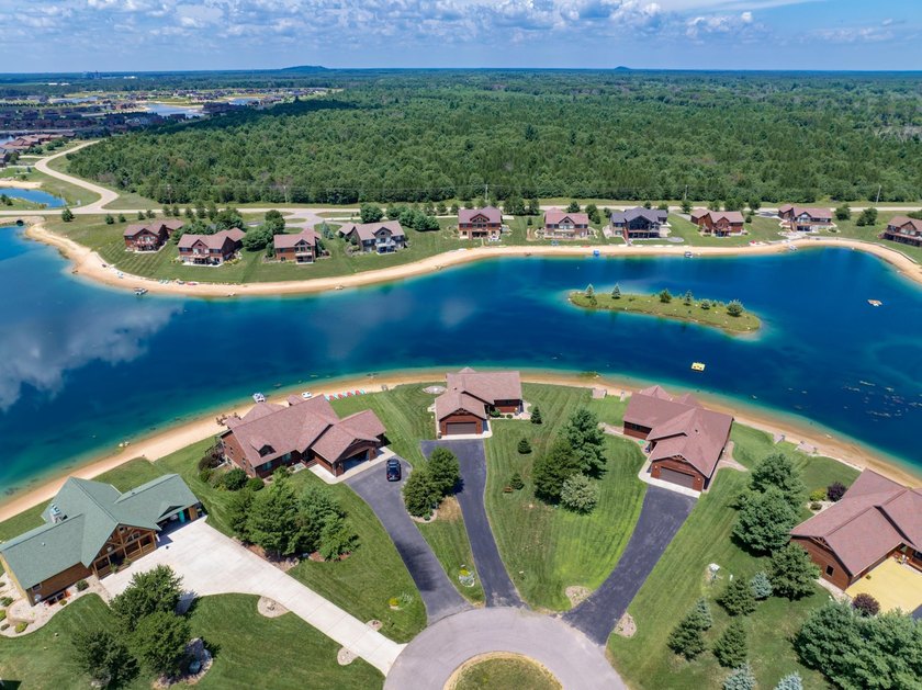 Incredible upgrades at this home on Island Lake! Enjoy a prime - photo 43