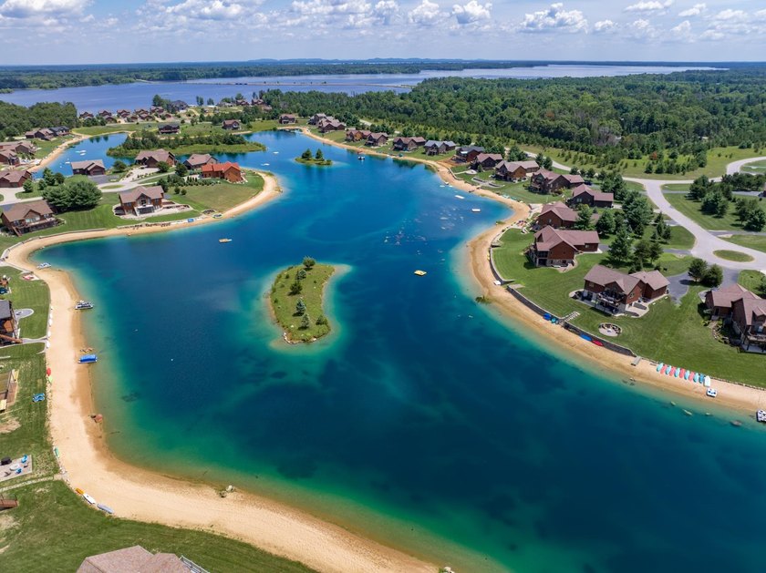 Incredible upgrades at this home on Island Lake! Enjoy a prime - photo 44