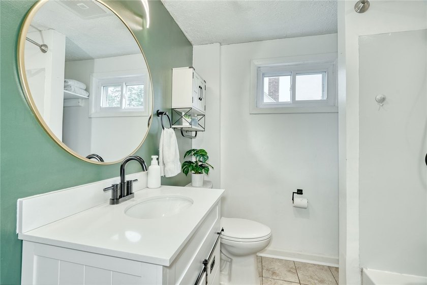 Welcome home to this beautifully maintained colonial! Fun and - photo 17