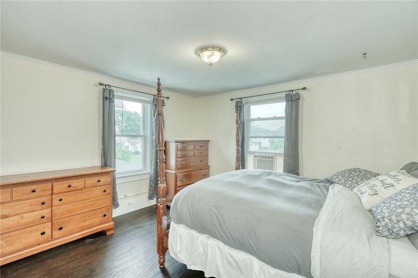 Welcome home to this beautifully maintained colonial! Fun and - photo 18