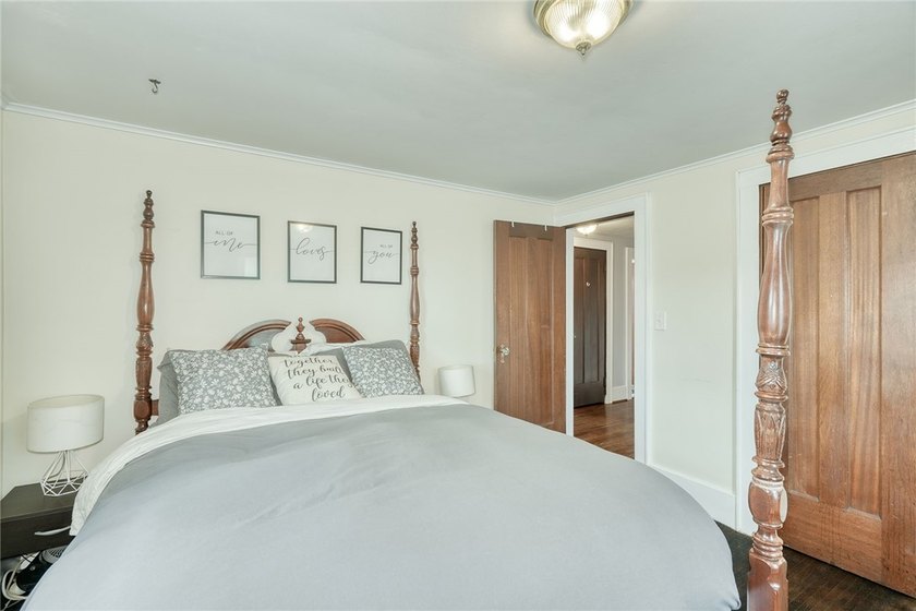 Welcome home to this beautifully maintained colonial! Fun and - photo 20