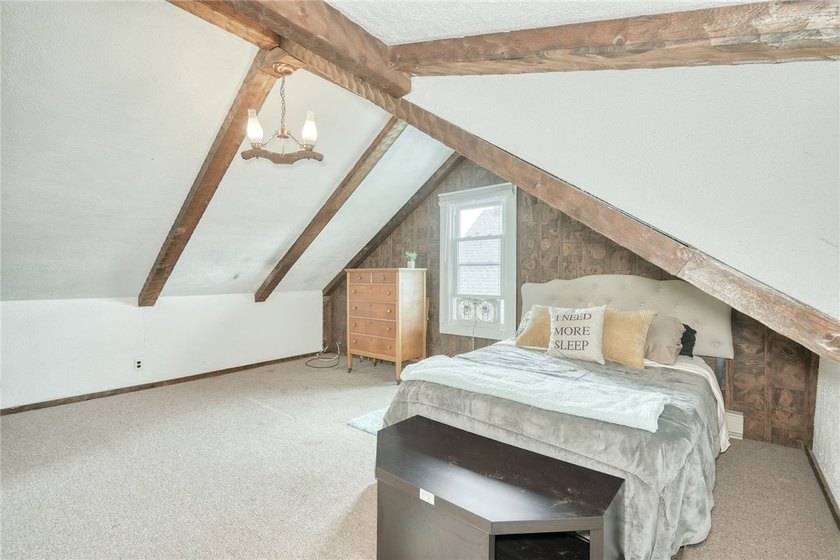 Welcome home to this beautifully maintained colonial! Fun and - photo 29
