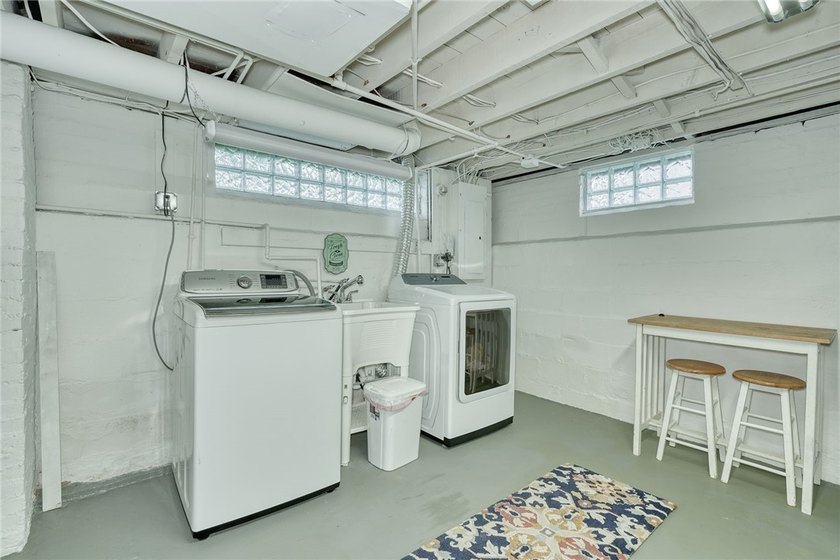 Welcome home to this beautifully maintained colonial! Fun and - photo 32