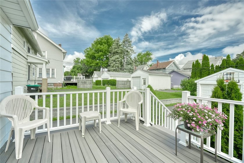 Welcome home to this beautifully maintained colonial! Fun and - photo 39