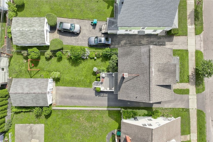 Welcome home to this beautifully maintained colonial! Fun and - photo 43