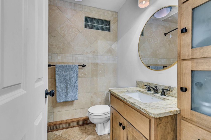 This 4-bedroom, 3-bath Mississippi Riverfront home is certain to - photo 25