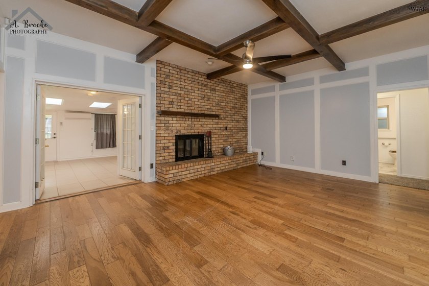 Spacious 3-bedroom, 2-bath home offering over 2,300 sq ft in a - photo 8