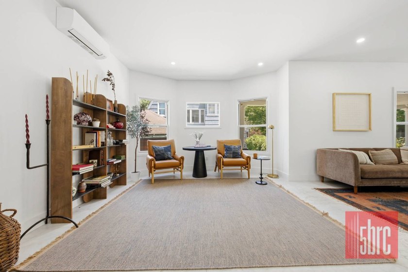 Luxury Victorian Renovated Home in the Heart of Prospect Park - photo 10