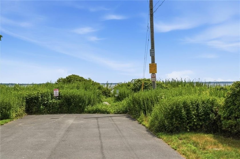 Welcome to this well-maintained 3-bedroom, 1-bath home in - photo 45