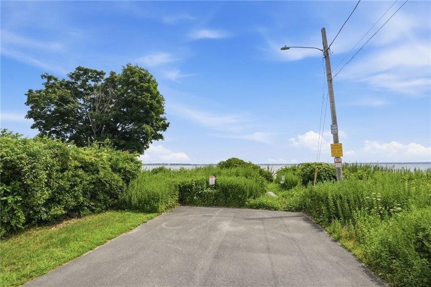 Welcome to this well-maintained 3-bedroom, 1-bath home in - photo 46