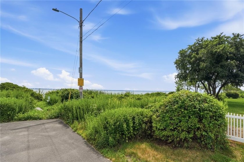 Welcome to this well-maintained 3-bedroom, 1-bath home in - photo 47