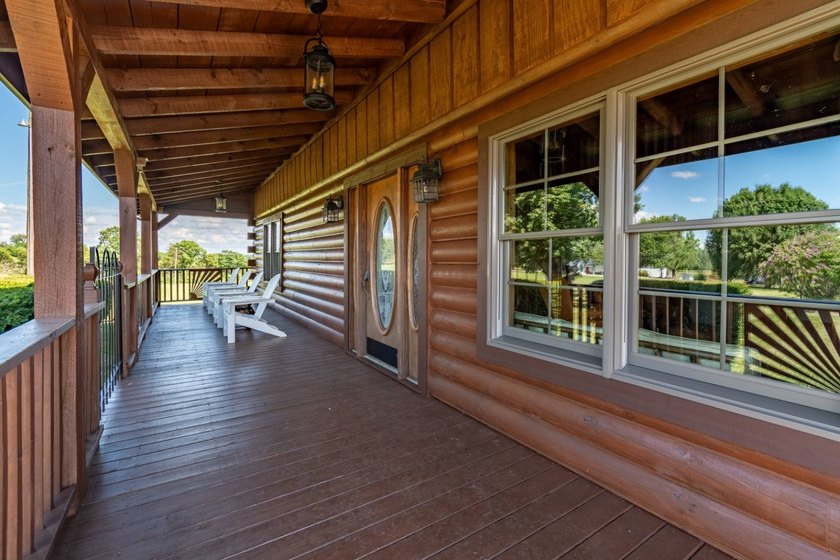 House is available for purchase pre-auction. Online Only Auction - photo 6