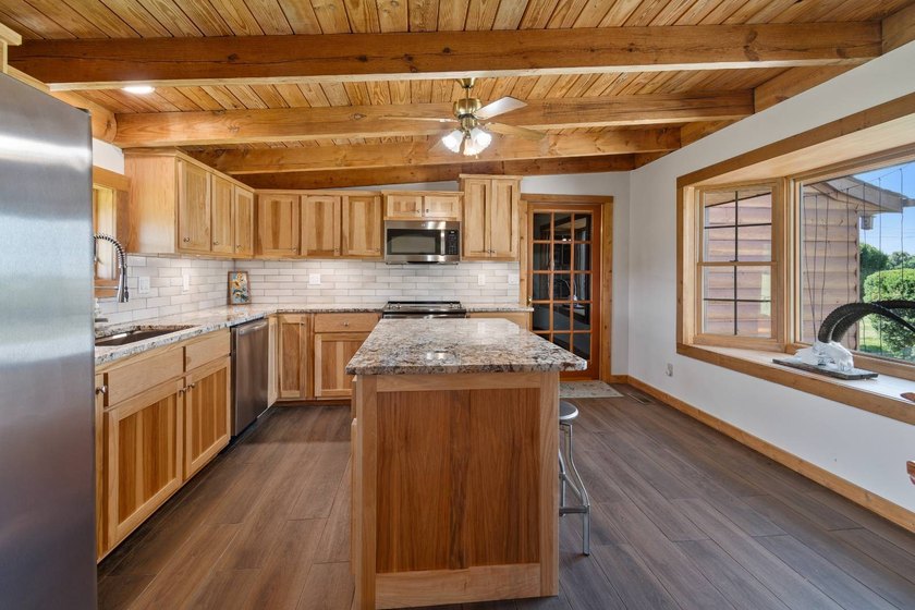 House is available for purchase pre-auction. Online Only Auction - photo 8