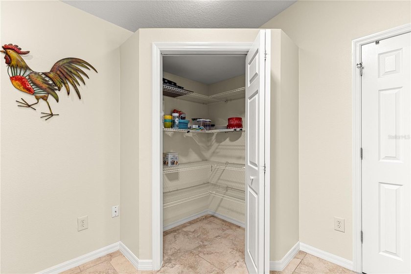 BOND PAID!!!!BEING SOLD TURNKEY Welcome Home to this beautiful - photo 22