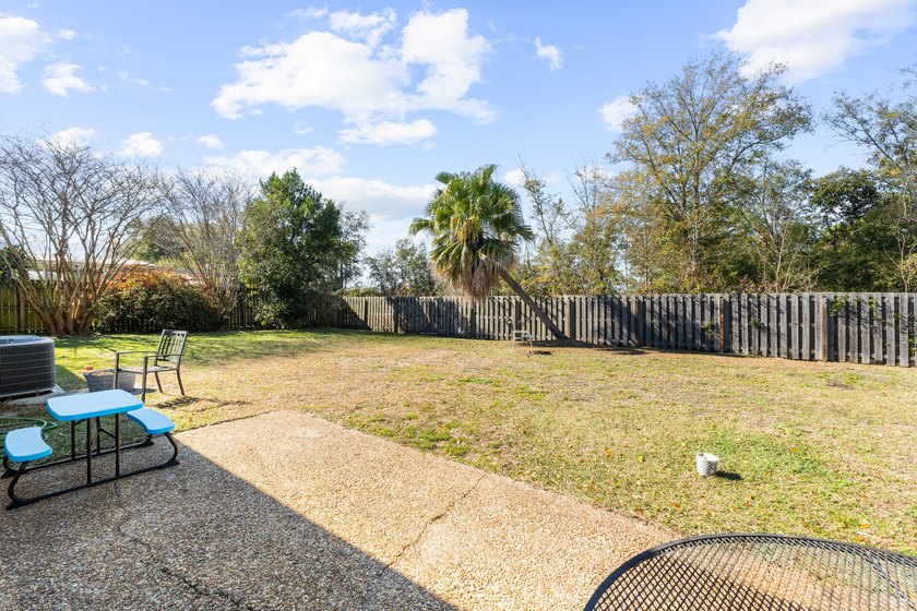 Fully RENOVATED from top to bottom, 3007 Longwood Cir. is a - photo 23
