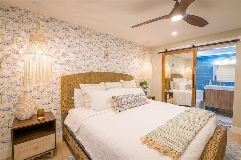 Experience the South Florida lifestyle in this tastefully - photo 33