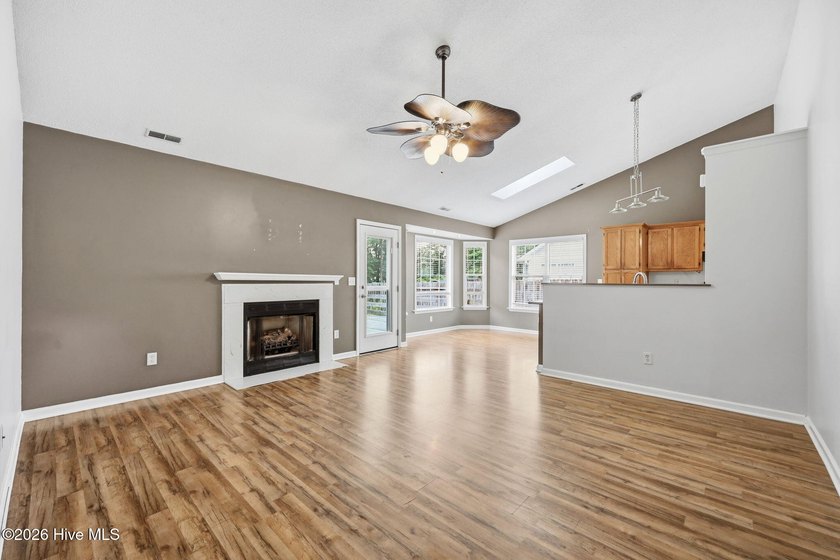 Welcome to this beautifully updated 3-bedroom, 2-bath home - photo 5