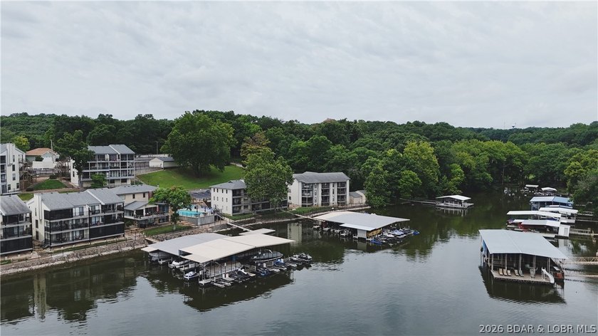 TURNKEY!! 2 bedroom, 2 bath condo at The Willows at the Lake! - photo 15