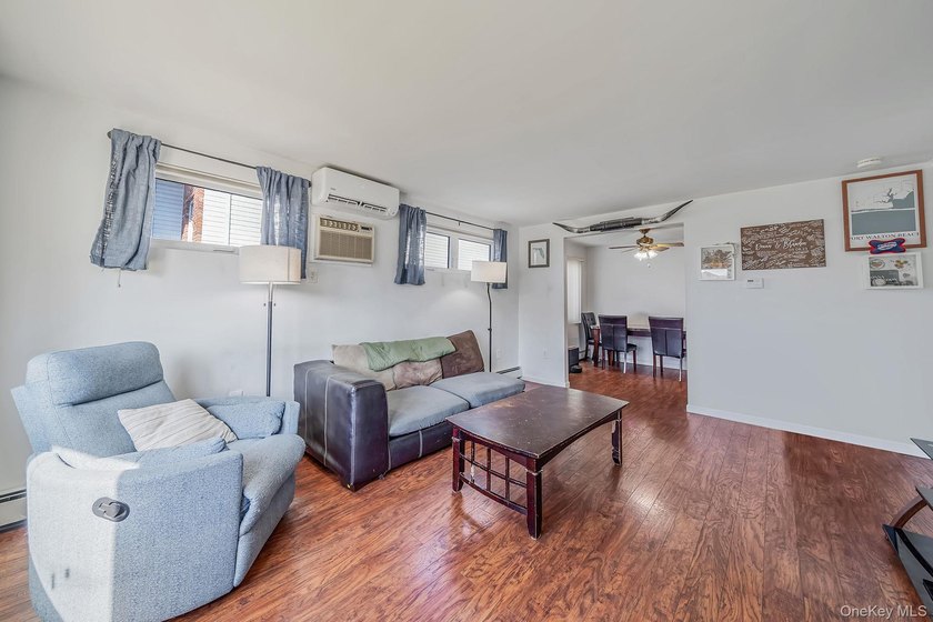 Welcome to this beautifully maintained 3 bedroom, 2 full - photo 4
