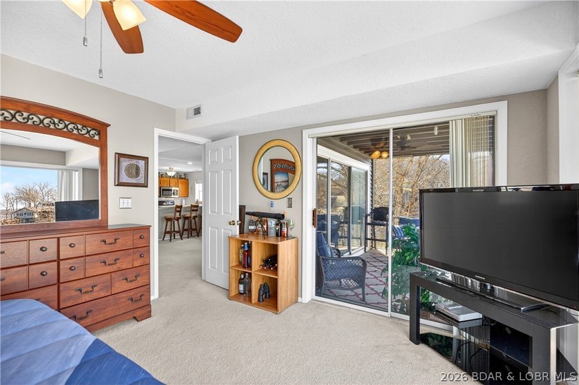 Welcome to 312 Windsor Bay #2A! This beautifully furnished - photo 18