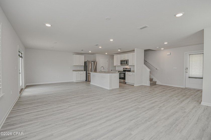 *** VA ASSUMABLE RATE 4.99%*** Welcome home to this spacious - photo 3