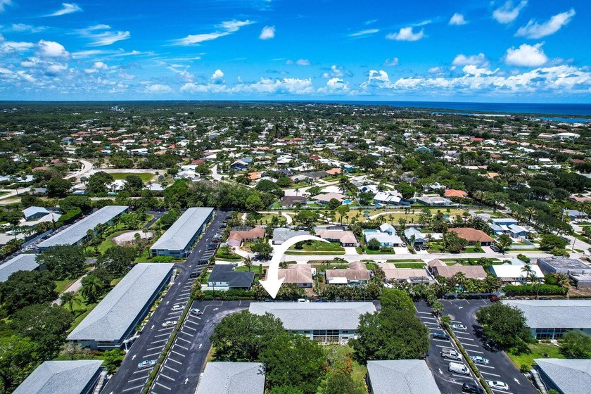 Rare 1st floor 2 bedroom, 2 bathroom condo with in unit laundry - photo 45