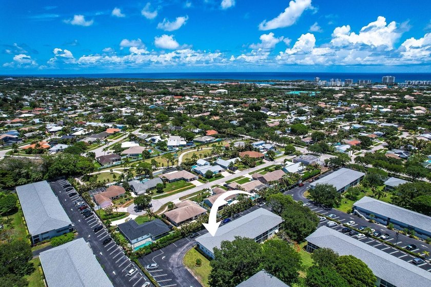 Rare 1st floor 2 bedroom, 2 bathroom condo with in unit laundry - photo 46