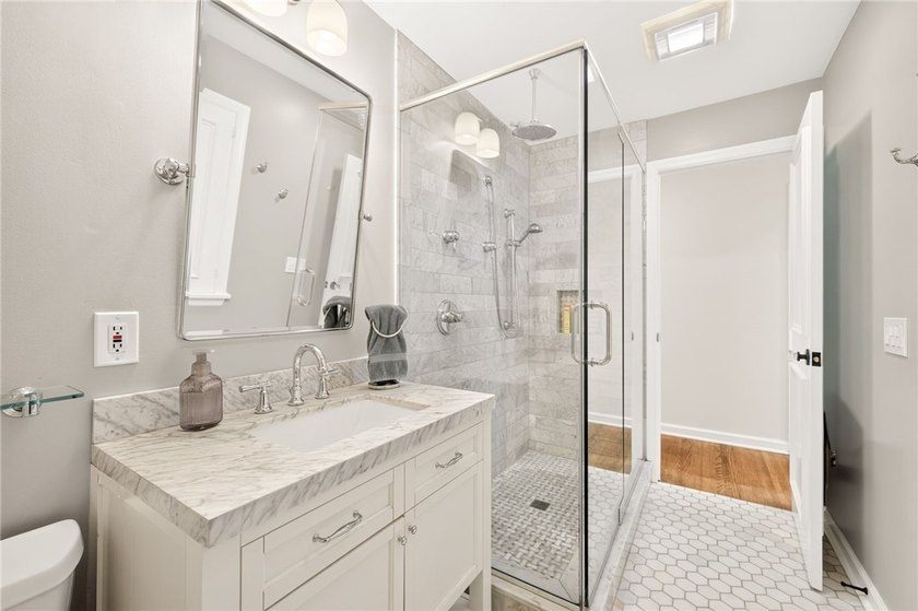 Esthetically pleasing 3 bedroom, 2 full bathroom pristine ranch - photo 13