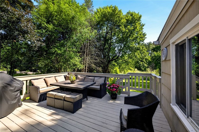 Esthetically pleasing 3 bedroom, 2 full bathroom pristine ranch - photo 19